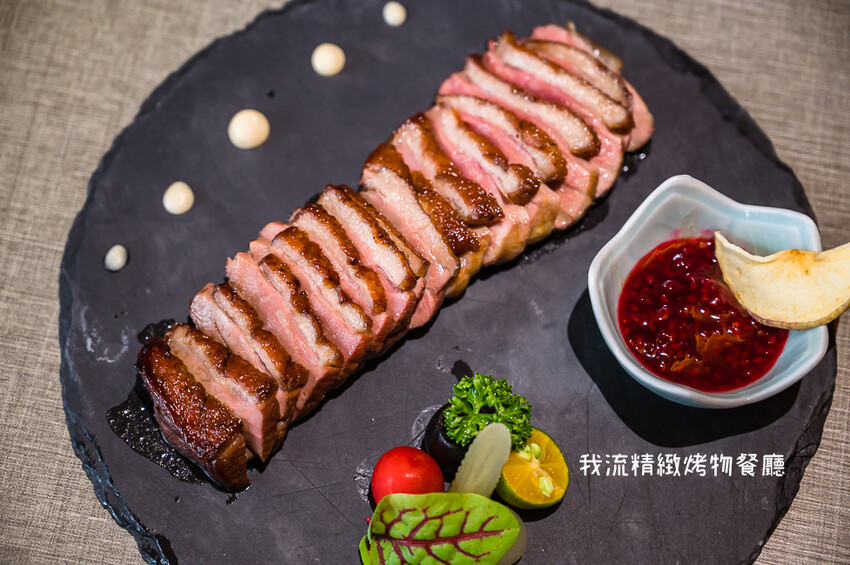 ｜台中美食｜我流精緻烤物餐廳，創意料理、精緻烤物，K歌房挑戰高分送龍蝦，每個月推出各種優惠活動 - Hallo！I'm 婷兒