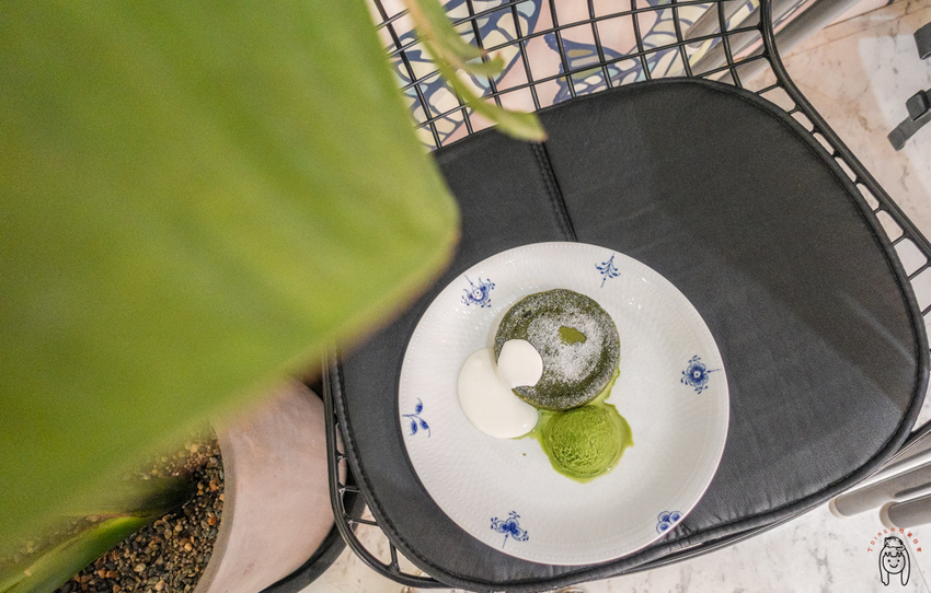 高雄下午茶 隱藏版IG網美咖啡廳，有世界最濃郁抹茶冰淇淋，還有高貴不貴的餐點、手作甜點及手作麵包喔！