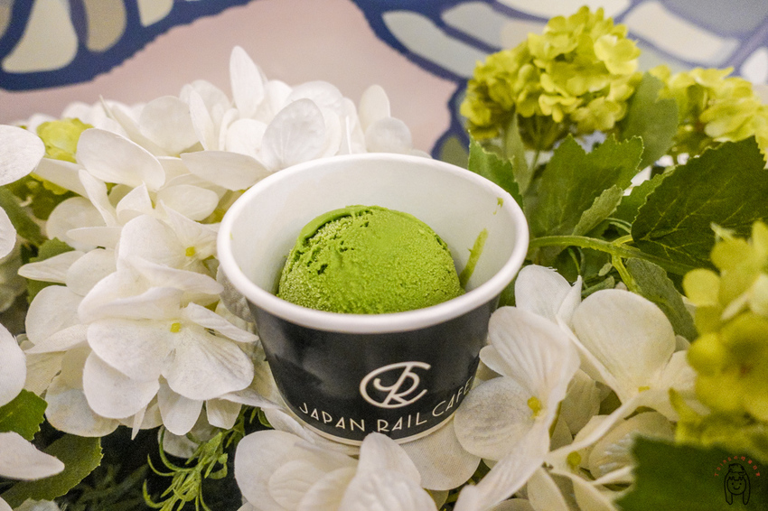 高雄下午茶 隱藏版IG網美咖啡廳，有世界最濃郁抹茶冰淇淋，還有高貴不貴的餐點、手作甜點及手作麵包喔！