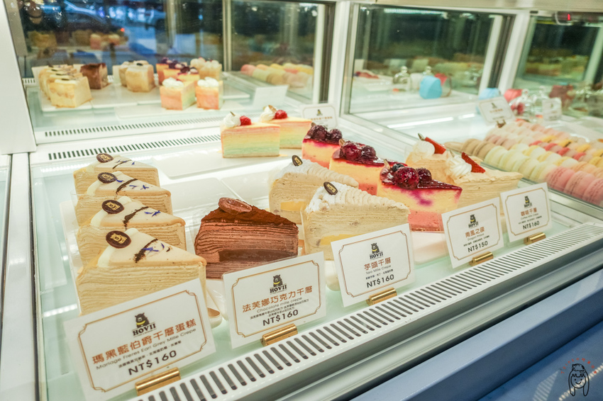 高雄下午茶 隱藏版IG網美咖啡廳，有世界最濃郁抹茶冰淇淋，還有高貴不貴的餐點、手作甜點及手作麵包喔！