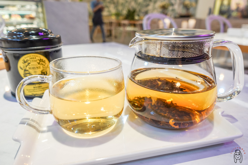 高雄下午茶 隱藏版IG網美咖啡廳，有世界最濃郁抹茶冰淇淋，還有高貴不貴的餐點、手作甜點及手作麵包喔！