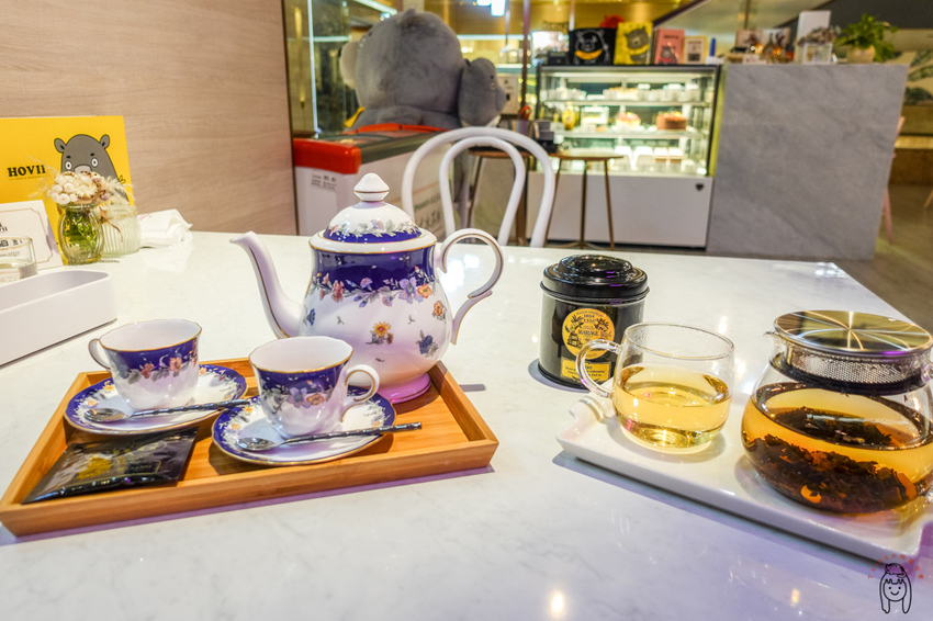 高雄下午茶 隱藏版IG網美咖啡廳，有世界最濃郁抹茶冰淇淋，還有高貴不貴的餐點、手作甜點及手作麵包喔！