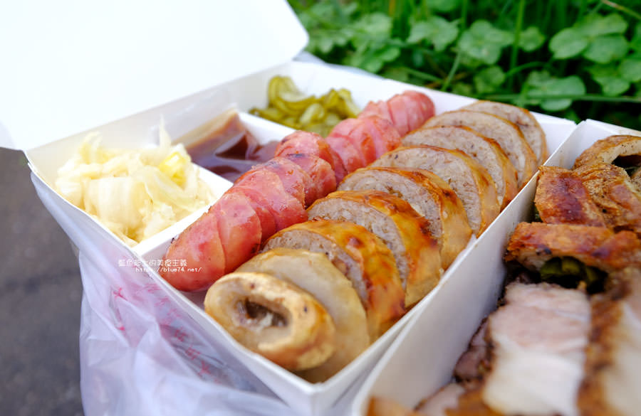台中烏日│巧之房傳統小吃美食餐車-出沒遊走台中和彰化.脆皮大腸和花生糯米腸大推.鹹豬肉不要錯過 - 藍色起士的美食主義