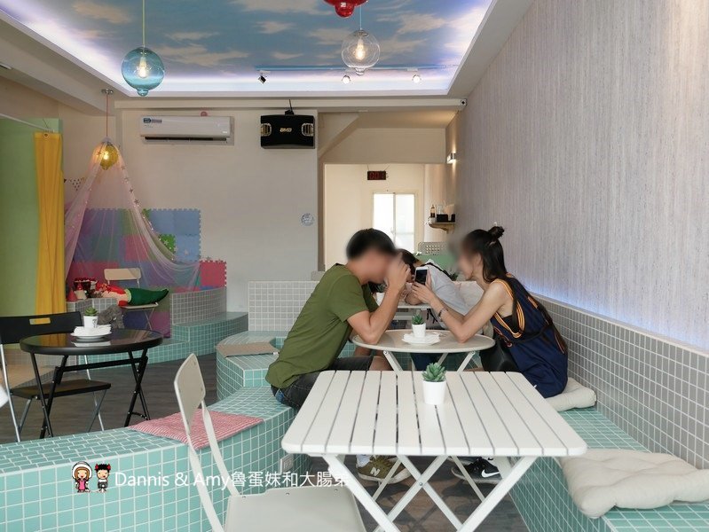 《新竹巨城附近不限時餐廳》菓然Just Juice 新竹巨城旗艦店。全新竹最美的果汁店。每日特餐平價好吃。澡堂湯屋風格好拍照少女心大噴發 ︱（影片）