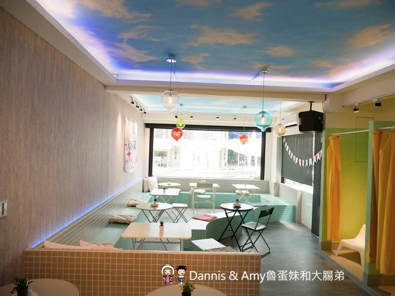 《新竹巨城附近不限時餐廳》菓然Just Juice 新竹巨城旗艦店。全新竹最美的果汁店。每日特餐平價好吃。澡堂湯屋風格好拍照少女心大噴發 ︱（影片）