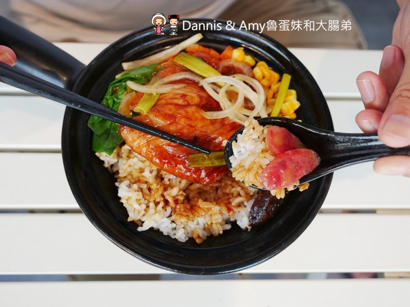 《新竹巨城附近不限時餐廳》菓然Just Juice 新竹巨城旗艦店。全新竹最美的果汁店。每日特餐平價好吃。澡堂湯屋風格好拍照少女心大噴發 ︱（影片）