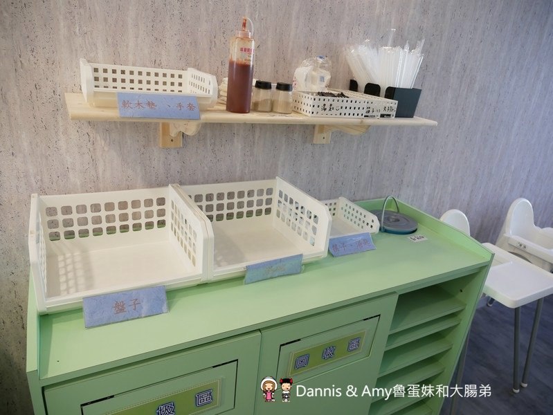 《新竹巨城附近不限時餐廳》菓然Just Juice 新竹巨城旗艦店。全新竹最美的果汁店。每日特餐平價好吃。澡堂湯屋風格好拍照少女心大噴發 ︱（影片）