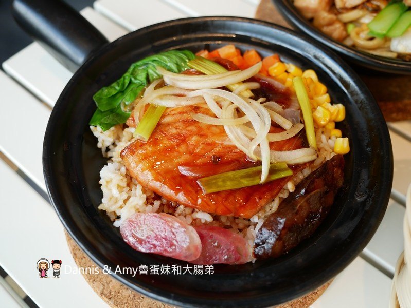 《新竹巨城附近不限時餐廳》菓然Just Juice 新竹巨城旗艦店。全新竹最美的果汁店。每日特餐平價好吃。澡堂湯屋風格好拍照少女心大噴發 ︱（影片）