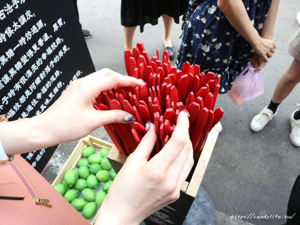 幸福堂 蛋糕菓子燒 黑糖珍珠牛奶專賣店(中原店):桃園美食│幸福堂 蛋糕菓子燒 黑糖珍珠牛奶專賣店-中原店〃桃園排隊美食!人氣幸福堂進軍中原夜市~