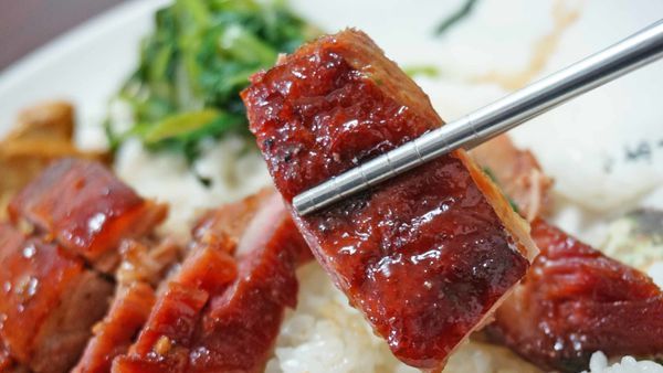 【台北美食】金華香港燒臘快餐店-隱身在狹小巷弄裡的超人氣燒臘店