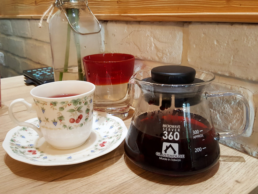 36611037_2016220948388541_178458072992186368_n