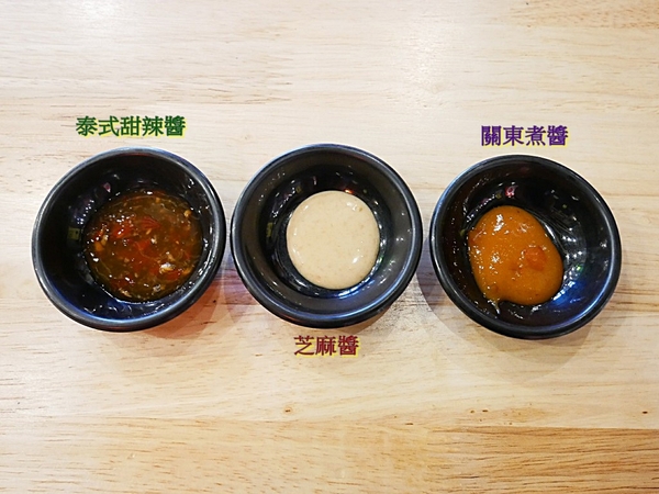 紅屋頂：紅屋頂關東煮-逢甲特色關東煮  煮物、烤物、炸物一次享受  也能品嘗原住民特色手作料裡