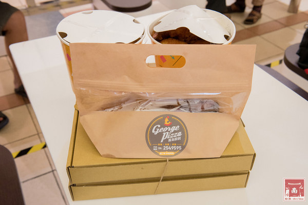 喬治廚房:【台南美食】薄皮炸雞冷了還是脆|日式蝦捲披薩|鹹豬肉披薩|多人分享餐|個人獨享餐~~喬治廚房披薩炸雞專賣店