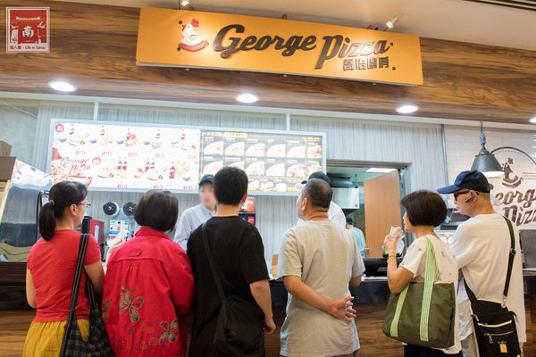 喬治廚房:【台南美食】薄皮炸雞冷了還是脆|日式蝦捲披薩|鹹豬肉披薩|多人分享餐|個人獨享餐~~喬治廚房披薩炸雞專賣店