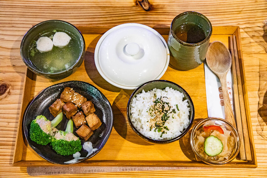 台南市中西區永樂町鼓茶樓|只有這裡才有的獨特體驗!百年老屋吃美食欣賞答嘴鼓表演