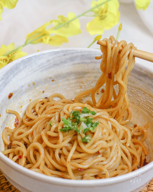 【宅配美食】新鮮看的見，金黃烏魚子入拌麵，滾水下鍋40秒起鍋麵條好Q彈｜鮮凍拌麵｜鯉魚好料理