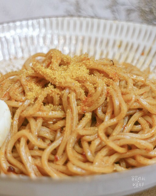 【宅配美食】新鮮看的見，金黃烏魚子入拌麵，滾水下鍋40秒起鍋麵條好Q彈｜鮮凍拌麵｜鯉魚好料理