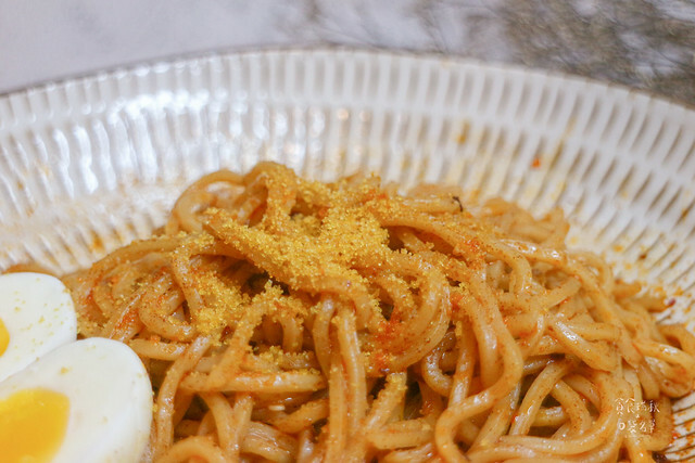 【宅配美食】新鮮看的見，金黃烏魚子入拌麵，滾水下鍋40秒起鍋麵條好Q彈｜鮮凍拌麵｜鯉魚好料理