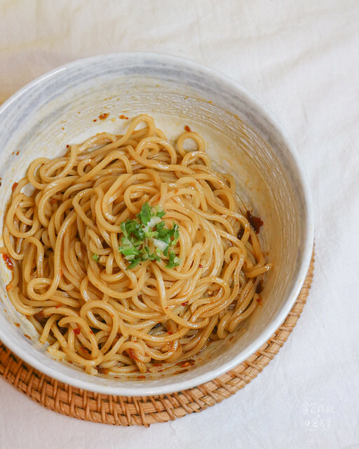 【宅配美食】新鮮看的見，金黃烏魚子入拌麵，滾水下鍋40秒起鍋麵條好Q彈｜鮮凍拌麵｜鯉魚好料理