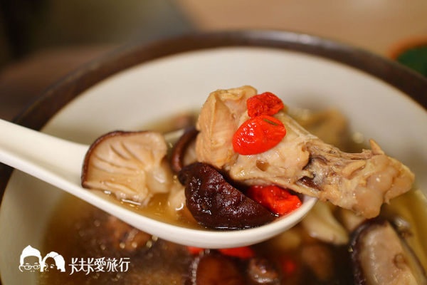 Homing Cafe：【羅東下午茶】Homing Cafe歸巢咖啡｜不只下午茶甜點還有美味燒肉飯和關東煮