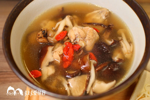 Homing Cafe：【羅東下午茶】Homing Cafe歸巢咖啡｜不只下午茶甜點還有美味燒肉飯和關東煮