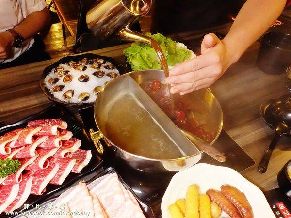 肉麻一下精緻鴛鴦麻辣火鍋:【捷運美食】肉麻一下精緻鴛鴦麻辣火鍋 精心熬煮湯頭不燥不上火溫潤順口 哈根達斯讓您吃爽爽 超大用餐空間公司聚餐慶生包場宵夜首選!