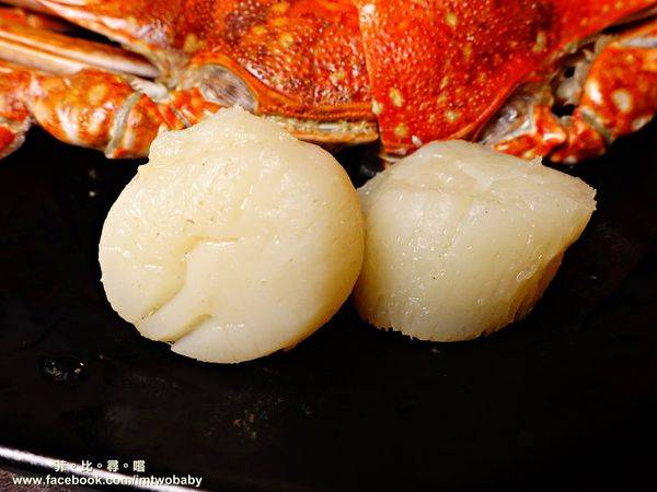 肉麻一下精緻鴛鴦麻辣火鍋:【捷運美食】肉麻一下精緻鴛鴦麻辣火鍋 精心熬煮湯頭不燥不上火溫潤順口 哈根達斯讓您吃爽爽 超大用餐空間公司聚餐慶生包場宵夜首選!