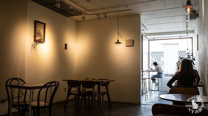 台中西區 ｜早午餐  harumarupan   春丸餐包製造所-街邊店－超過30款日式餐包滿足各種想吃甜／鹹的心-葷素可