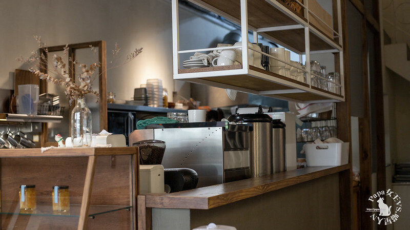 台中西區 ｜早午餐  harumarupan   春丸餐包製造所-街邊店－超過30款日式餐包滿足各種想吃甜／鹹的心-葷素可