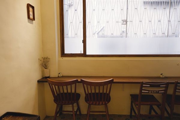 【食記】台中・西區｜春丸餐包製作所：以手心的溫度傳達小麥溫暖的香味・多種鹹甜口味的手作自製餐包・街辺店