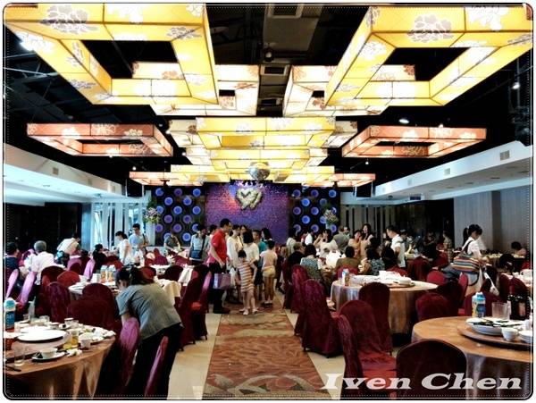 雅園新潮(總店)：《台中市婚宴餐廳》2018.06.24參加友人娶媳的婚宴在『雅園新潮旗鑑店-新潮廳』