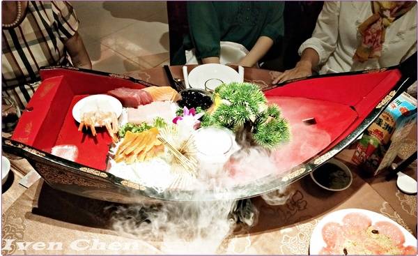 雅園新潮(總店)：《台中市婚宴餐廳》2018.06.24參加友人娶媳的婚宴在『雅園新潮旗鑑店-新潮廳』