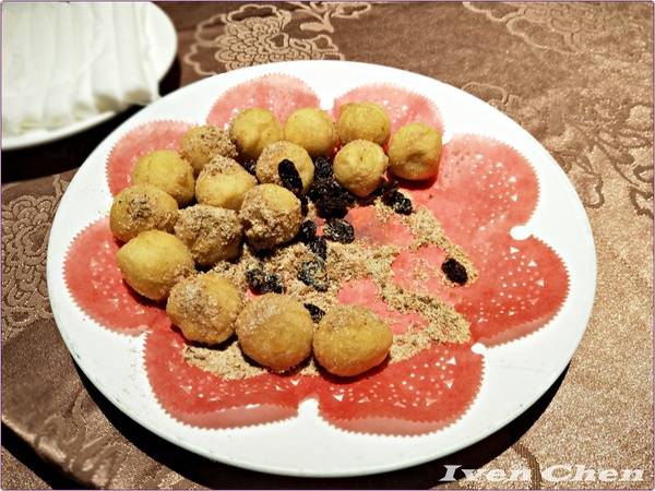 雅園新潮(總店)：《台中市婚宴餐廳》2018.06.24參加友人娶媳的婚宴在『雅園新潮旗鑑店-新潮廳』