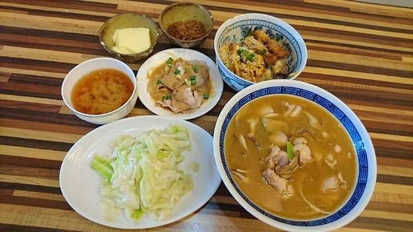 根津食堂:高雄~根津食堂~平價創意美食~超推麻油雞拉麵~