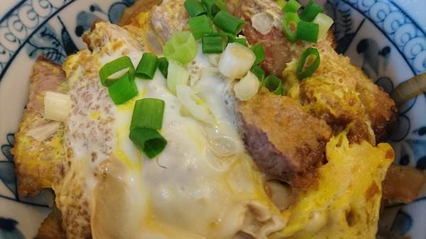 根津食堂:高雄~根津食堂~平價創意美食~超推麻油雞拉麵~