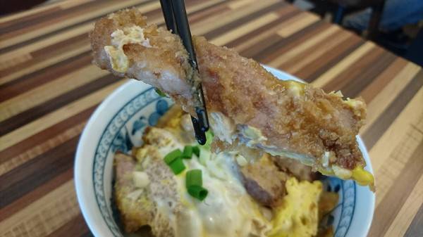 根津食堂:高雄~根津食堂~平價創意美食~超推麻油雞拉麵~