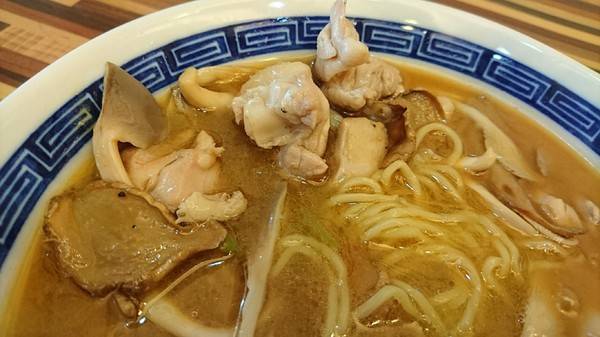 根津食堂:高雄~根津食堂~平價創意美食~超推麻油雞拉麵~