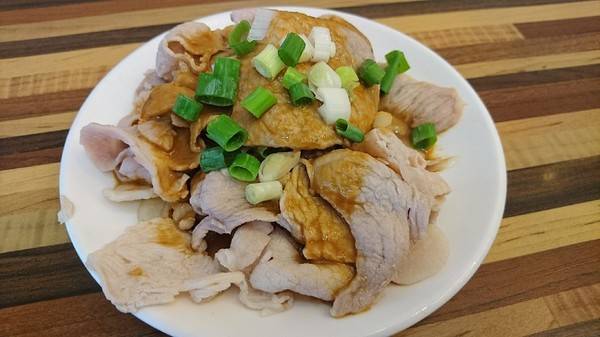 根津食堂:高雄~根津食堂~平價創意美食~超推麻油雞拉麵~