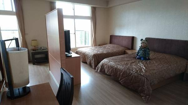 合歡山國家森林遊樂區-松雪樓:南投~合歡山國家森林遊樂區~松雪樓~白茫茫的雪景美不勝收~DIY動手作雪人~真是太有趣了~