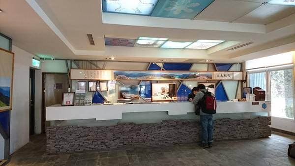 合歡山國家森林遊樂區-松雪樓:南投~合歡山國家森林遊樂區~松雪樓~白茫茫的雪景美不勝收~DIY動手作雪人~真是太有趣了~