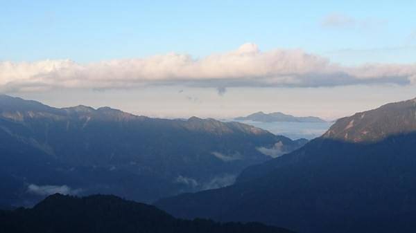 合歡山國家森林遊樂區-松雪樓:南投~合歡山國家森林遊樂區~松雪樓~白茫茫的雪景美不勝收~DIY動手作雪人~真是太有趣了~