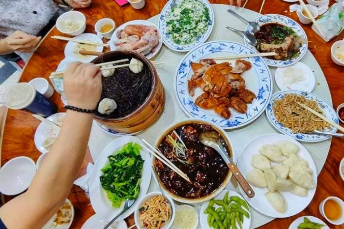 信義區永春站人氣涼麵！在地人激推易鄉涼麵，消暑涼麵必吃選擇。