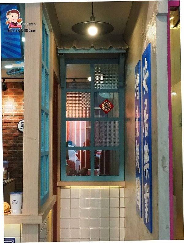 桃園中壢美食-中壢馬祖新村-復古眷村風再起，古早飲品新表現，IG熱門打卡夯點來了(邀約) @民宿女王芽月-美食.旅遊.全台趴趴走