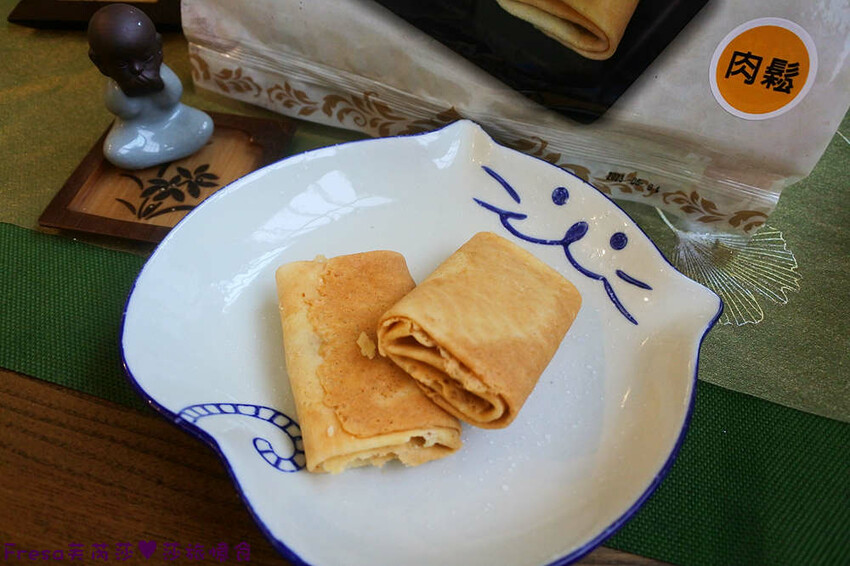 嘉義蛋捲【品香蛋捲】新品鳳凰捲肉鬆芝麻花生！香脆濃郁蛋捲一支支超唰嘴│嘉義後火車站│嘉義伴手禮 - Fresa芙芮莎♥莎旅憶食