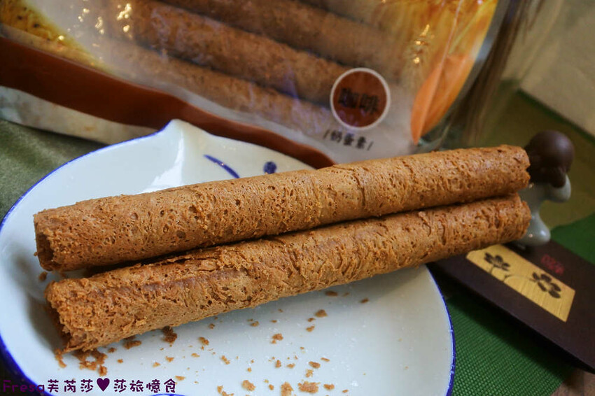 嘉義蛋捲【品香蛋捲】新品鳳凰捲肉鬆芝麻花生！香脆濃郁蛋捲一支支超唰嘴│嘉義後火車站│嘉義伴手禮 - Fresa芙芮莎♥莎旅憶食