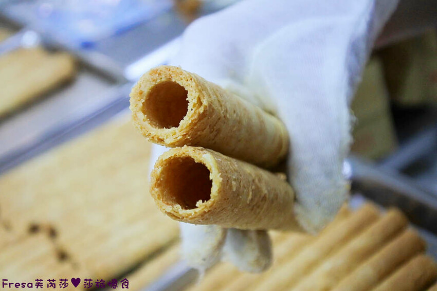 嘉義蛋捲【品香蛋捲】新品鳳凰捲肉鬆芝麻花生！香脆濃郁蛋捲一支支超唰嘴│嘉義後火車站│嘉義伴手禮 - Fresa芙芮莎♥莎旅憶食