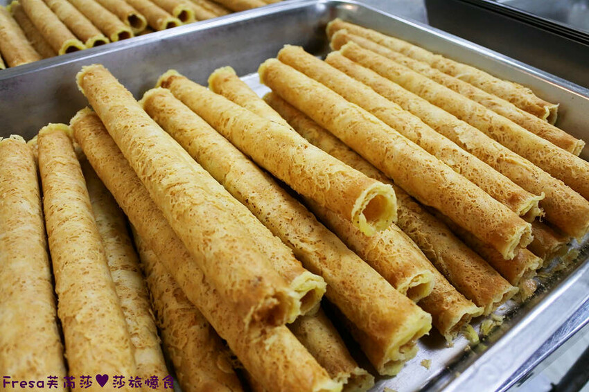 嘉義蛋捲【品香蛋捲】新品鳳凰捲肉鬆芝麻花生！香脆濃郁蛋捲一支支超唰嘴│嘉義後火車站│嘉義伴手禮 - Fresa芙芮莎♥莎旅憶食