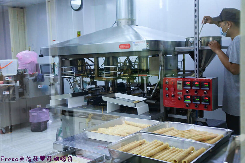 嘉義蛋捲【品香蛋捲】新品鳳凰捲肉鬆芝麻花生！香脆濃郁蛋捲一支支超唰嘴│嘉義後火車站│嘉義伴手禮 - Fresa芙芮莎♥莎旅憶食