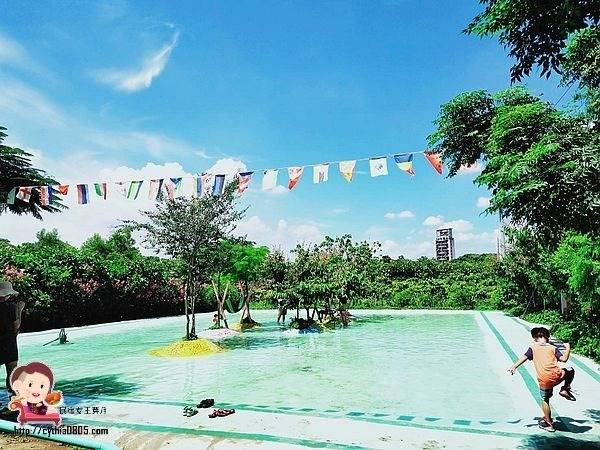 桃園中壢景點-台灣地景花園-免費入園超大場地，戲水池遊樂設施隨你玩，暑假放生小孩新去處 @民宿女王芽月-美食.旅遊.全台趴趴走