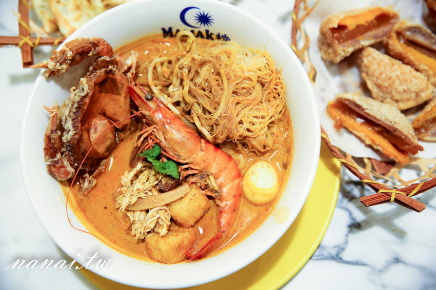 MAMAK檔星馬料理中科店。JMall商場新開幕,正宗馬來西亞風味餐廳,大推咖哩海鮮叻沙麵,紅塔餅 - Nana愛旅行札記